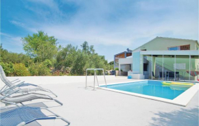 Holiday home Stratincica 83 with Outdoor Swimmingpool